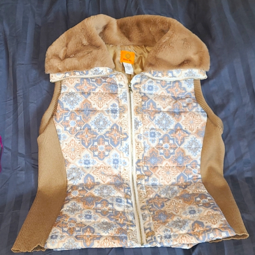 Ruby rd. Fur collar vest women's size Large